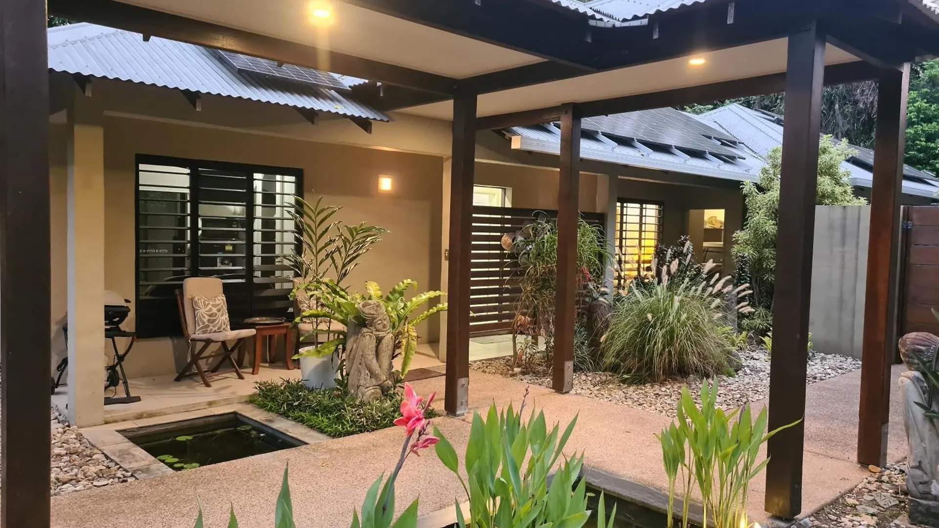 A Nudists' Retreat @ The Rakuen Guest Pavilion Port Douglas 0*,