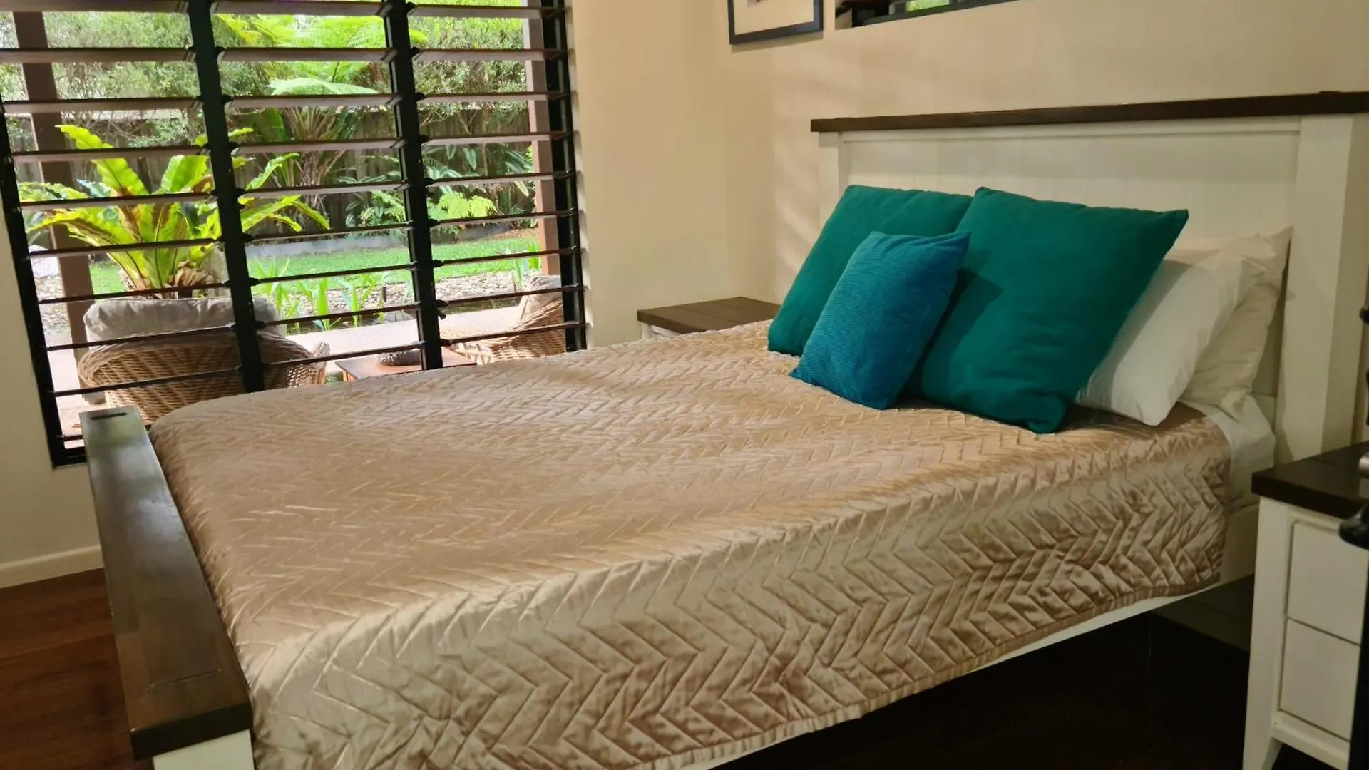 A Nudists' Retreat @ The Rakuen Guest Pavilion Port Douglas Homestay